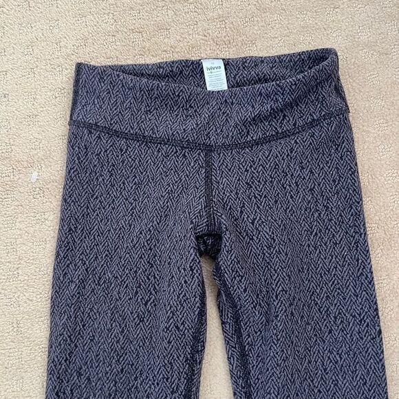 ivivva‎ by Lululemon Grey/Black Herringbone Print Leggings - Picture 5 of 5
